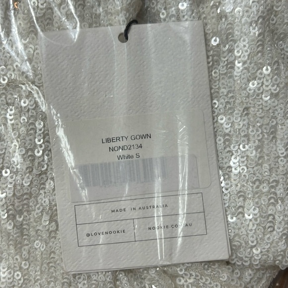 Nookie Liberty One Shoulder Sequins Gown Size SMALL in White $379 - Picture 6 of 8